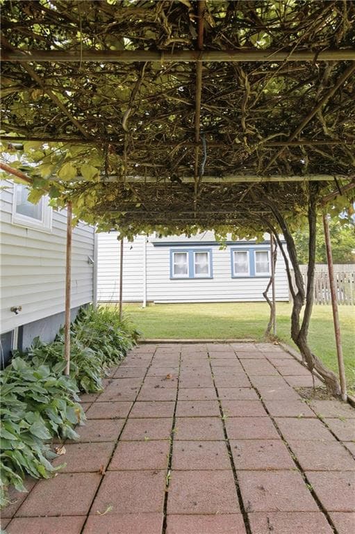 Single Family Residence at 136 Durfee Road, Tiverton, photo 37 of 39