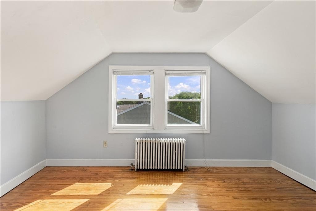 Single Family Residence at 136 Durfee Road, Tiverton, photo 21 of 39