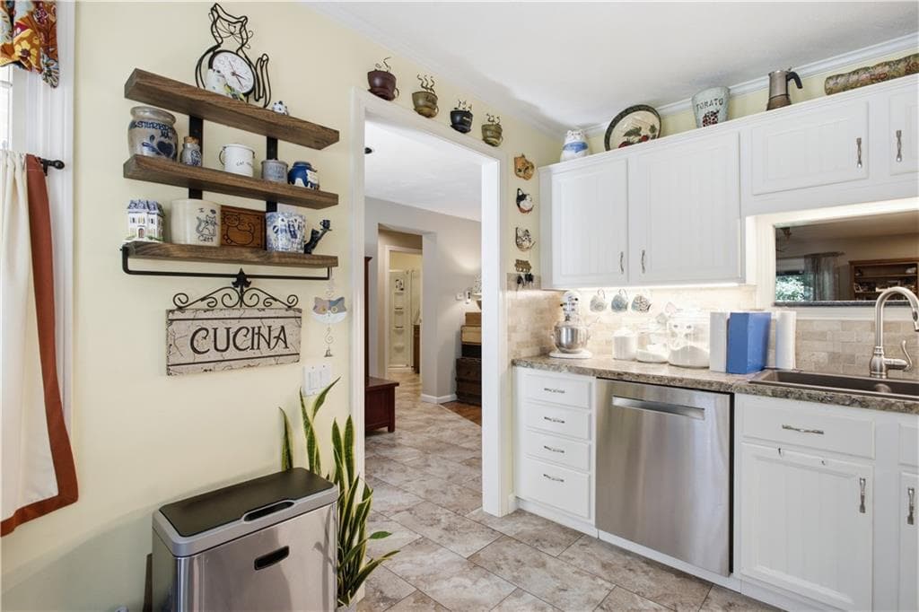Condominium at 21 Trellis Drive UNIT 21, West Warwick, photo 10 of 25