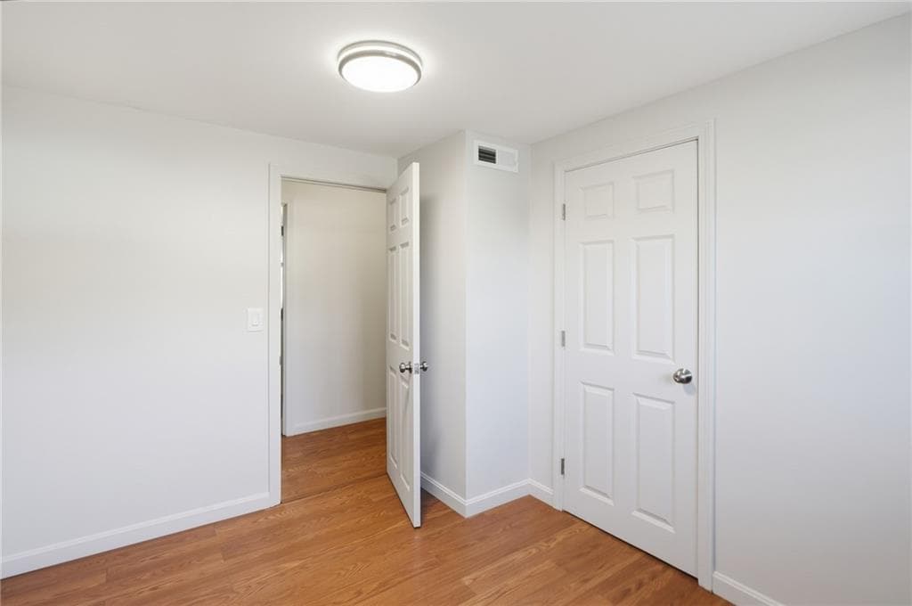 Single Family Residence at 4 Roosevelt Drive, Bristol, photo 13 of 50