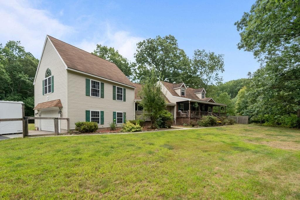 Single Family Residence at 133 Killiney Woods, Millville, photo 9 of 48