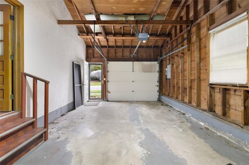 Single Family Residence at 291 Old County Road, Smithfield, photo 26 of 45