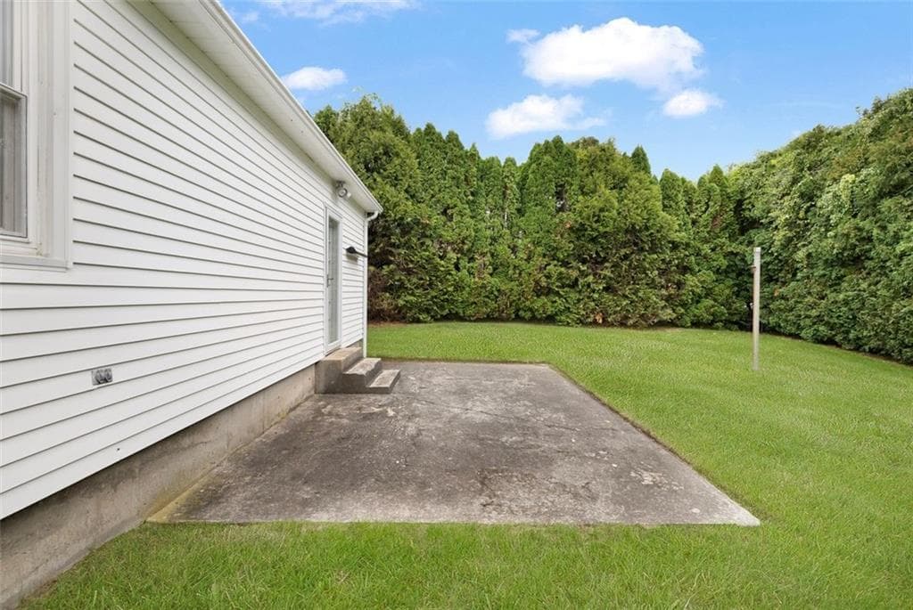 Single Family Residence at 291 Old County Road, Smithfield, photo 34 of 45