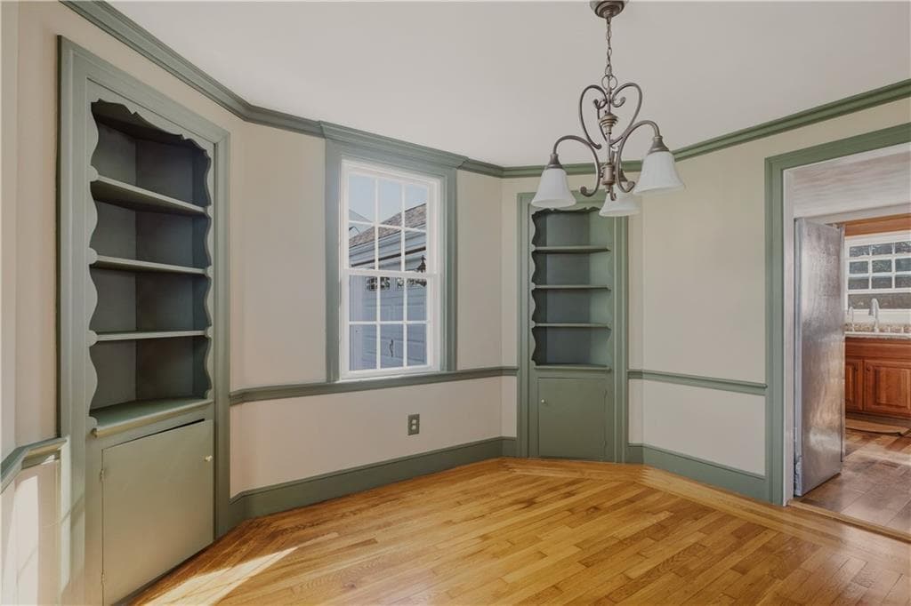 Single Family Residence at 8 Fort Hill Road, Bristol, photo 10 of 46