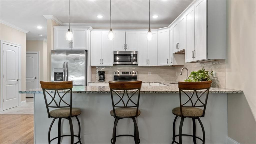 Condominium at 107 Old River Road UNIT 22, Lincoln, photo 11 of 32