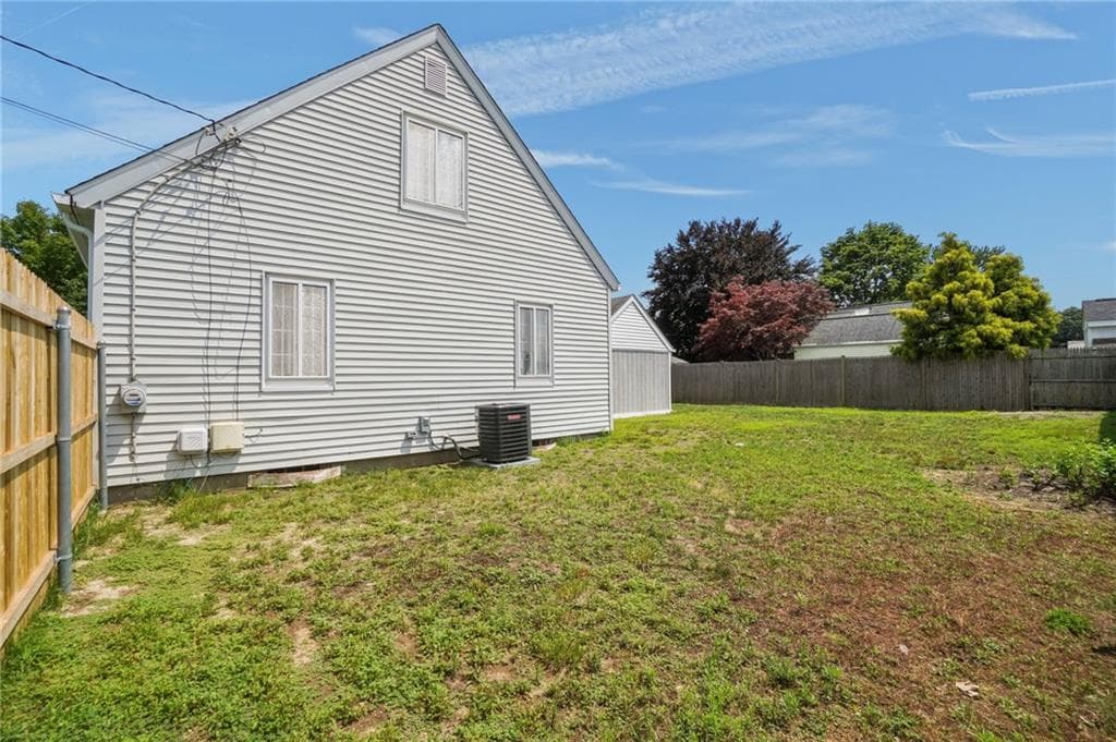 Single Family Residence at 95 Harmony Court, Warwick, photo 28 of 36