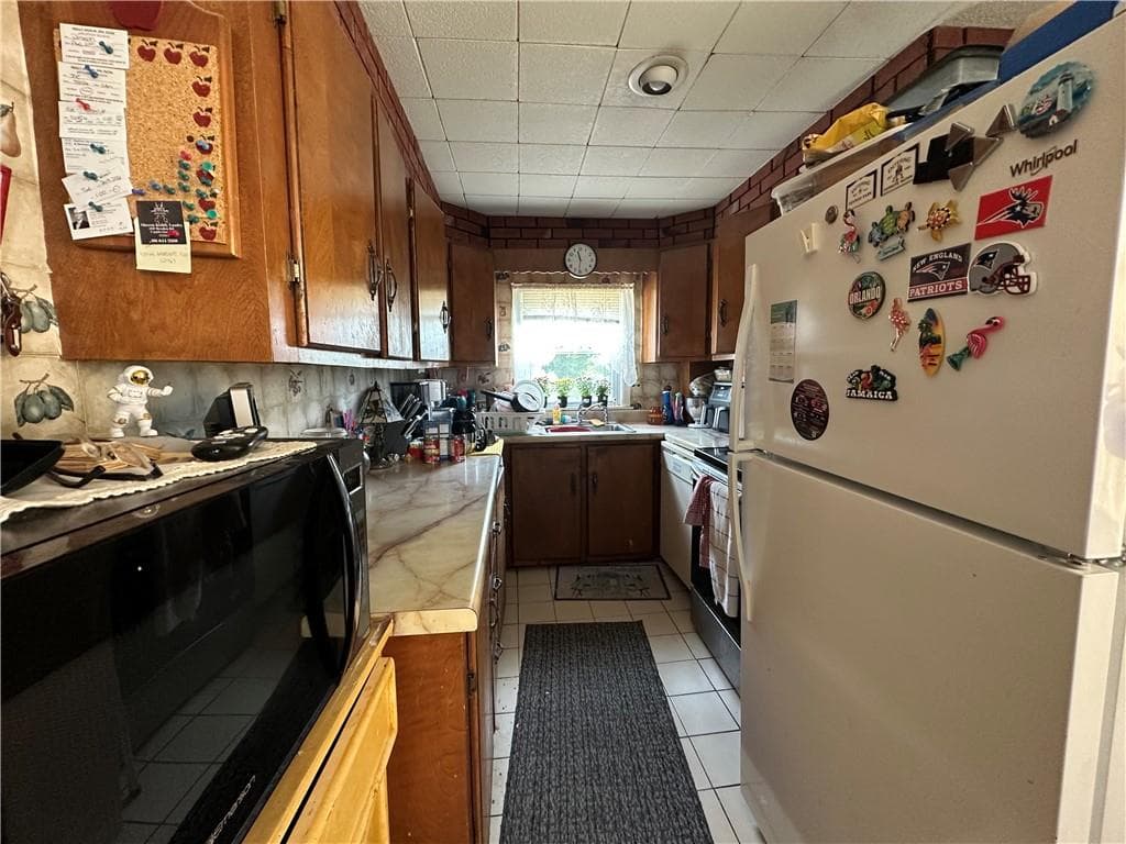Multi Family at 77 79 Main Street, Lincoln, photo 36 of 37