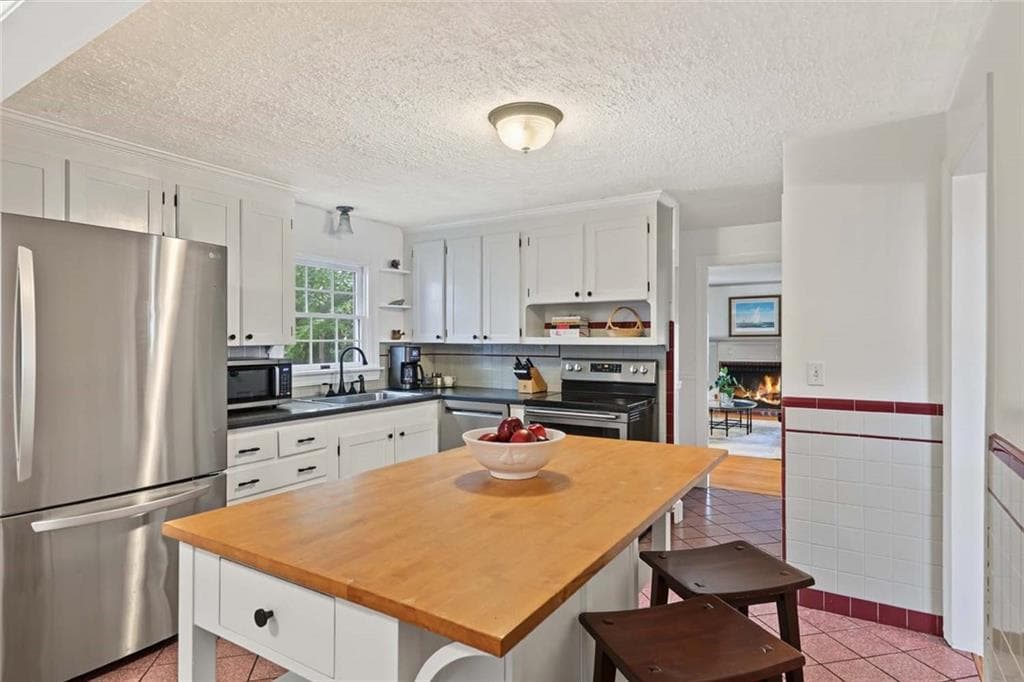 Single Family Residence at 10 Milton Road, Barrington, photo 14 of 50