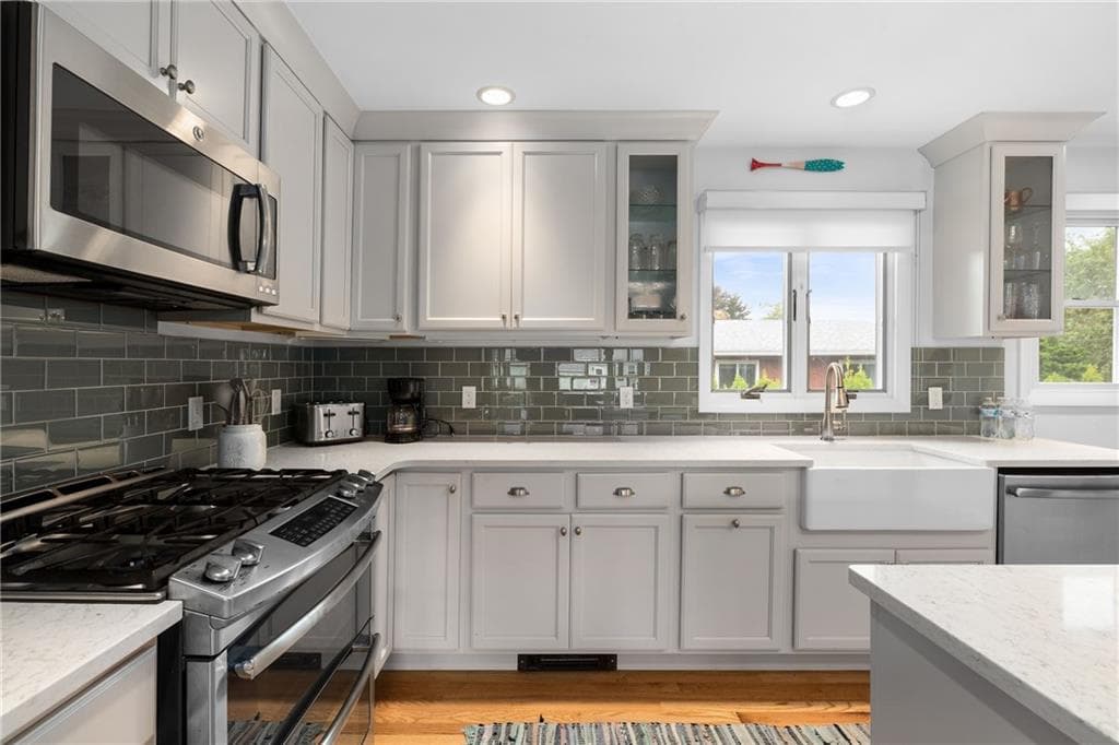 Single Family Residence at 55 Bay VIew Road, Charlestown, photo 5 of 39