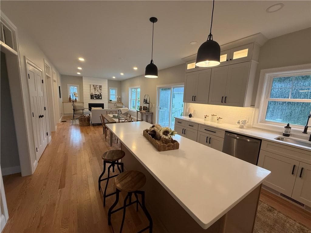 Single Family Residence at 25 Dawsons Circle, South Kingstown, photo 3 of 9