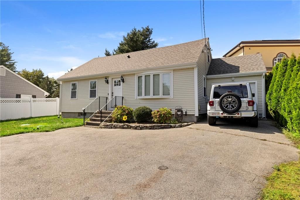 Single Family Residence at 2640 Diamond Hill Road, Cumberland, photo 2 of 50