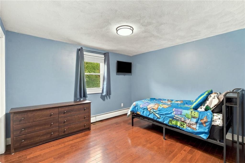 Single Family Residence at 7 Cindy Circle, Johnston, photo 22 of 50