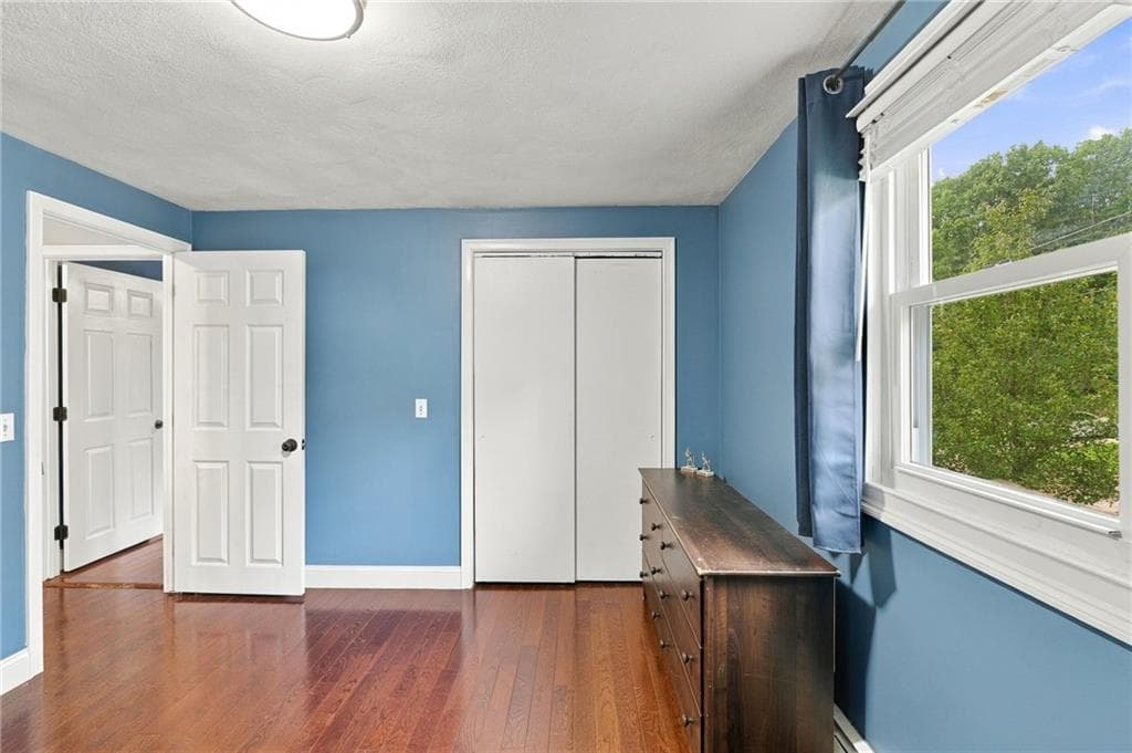 Single Family Residence at 7 Cindy Circle, Johnston, photo 24 of 50