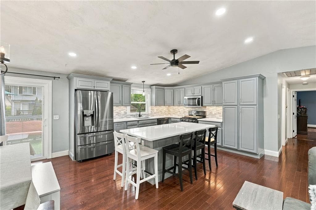 Single Family Residence at 7 Cindy Circle, Johnston, photo 15 of 50