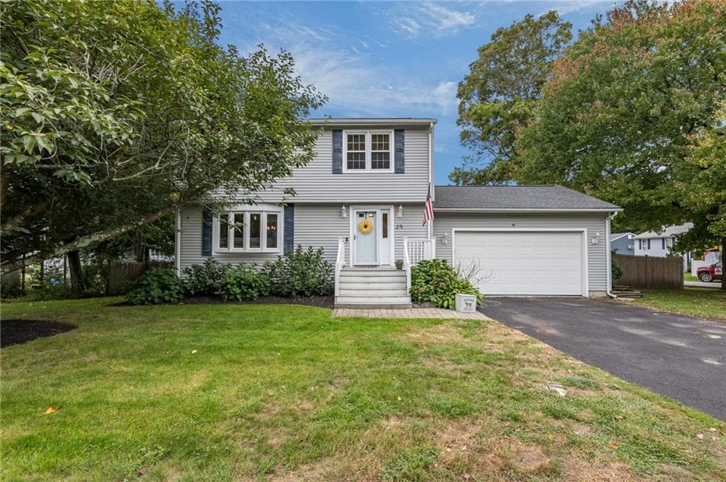 Single Family Residence at 39 Whispering Pines, Cumberland, photo 3 of 48