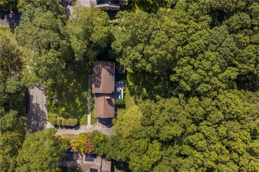 Single Family Residence at 326 Pine Hill Road, South Kingstown, photo 6 of 50