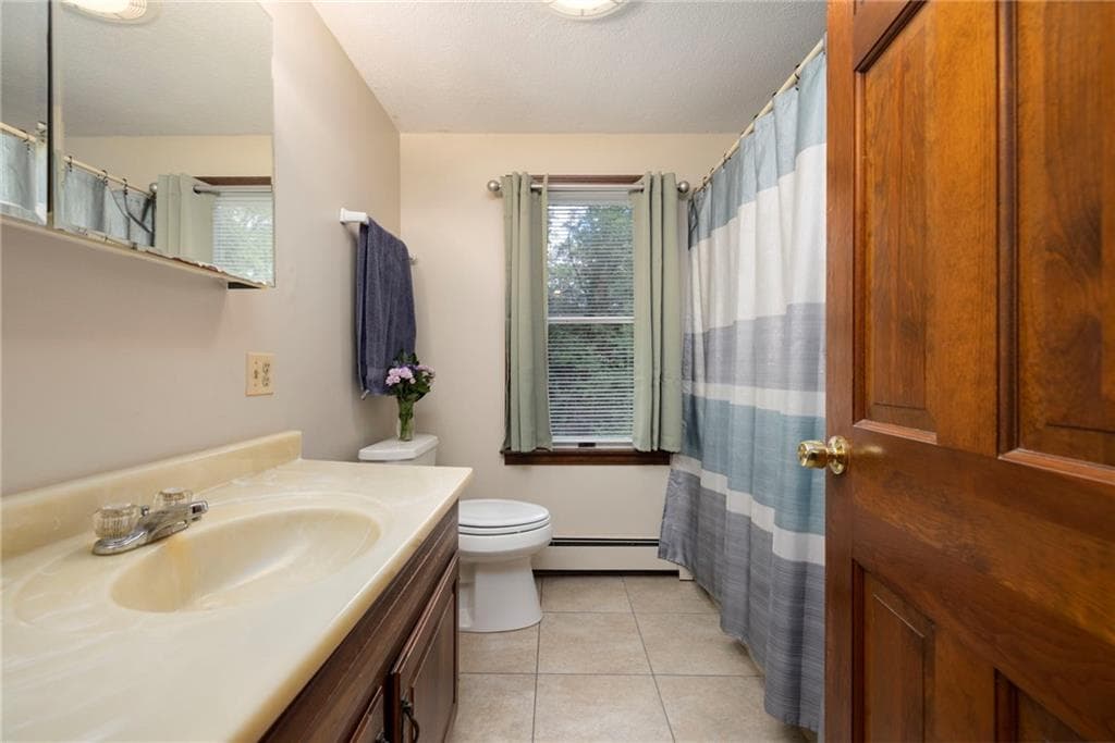 Single Family Residence at 326 Pine Hill Road, South Kingstown, photo 33 of 50