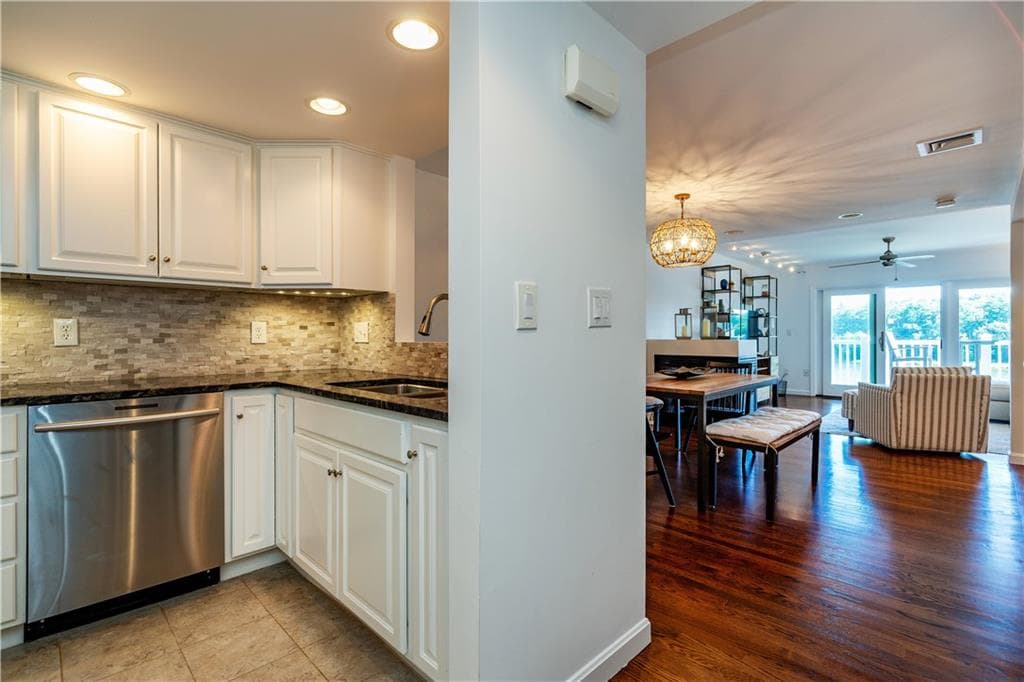 Condominium at 152 Crompton Avenue UNIT 18, East Greenwich, photo 13 of 43