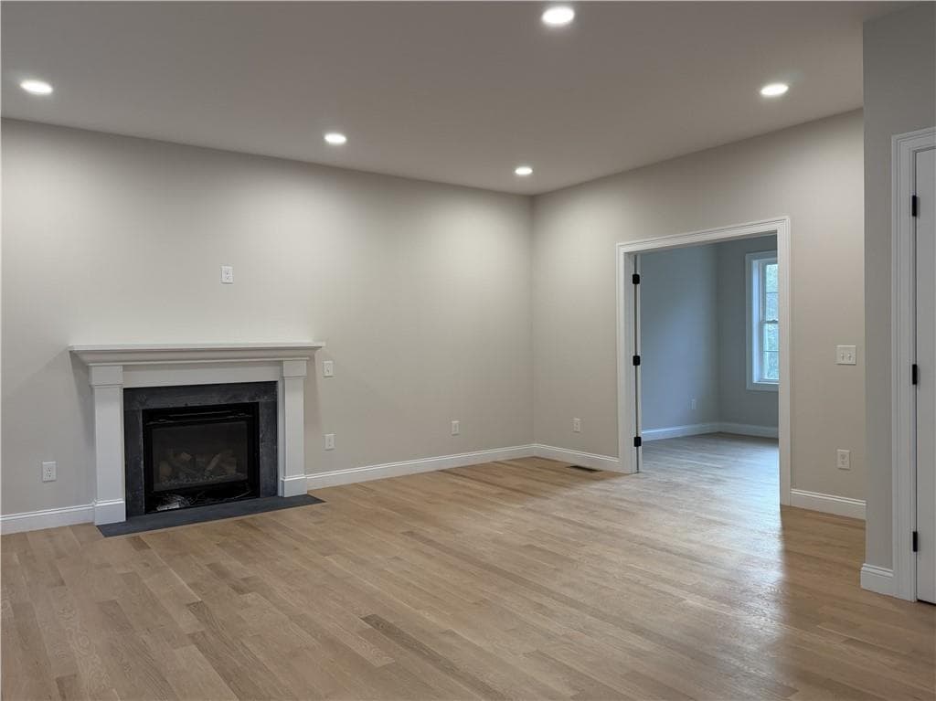 Single Family Residence at 11 Harmony Lane, Exeter, photo 7 of 18
