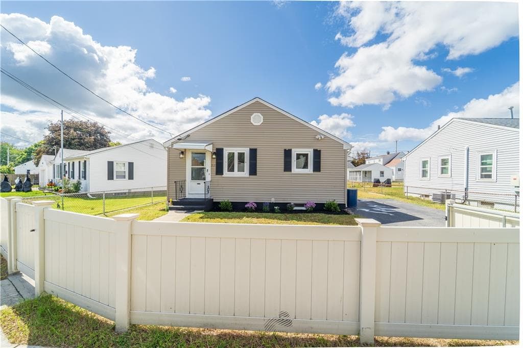 Single Family Residence at 315 Rhode Island Avenue, Pawtucket, photo 24 of 28