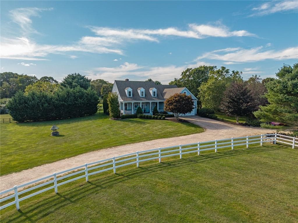 Single Family Residence at 260 Walden Way, South Kingstown, photo 2 of 50