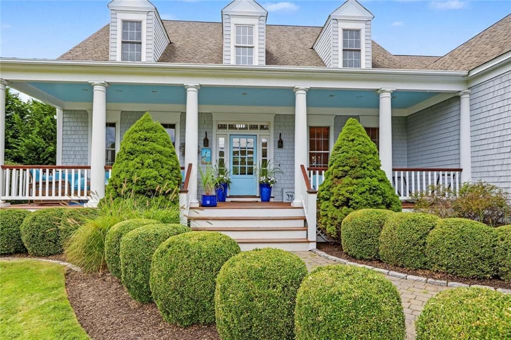 Single Family Residence at 260 Walden Way, South Kingstown, photo 6 of 50