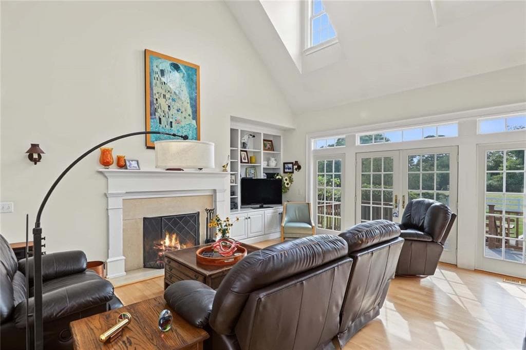 Single Family Residence at 260 Walden Way, South Kingstown, photo 13 of 50