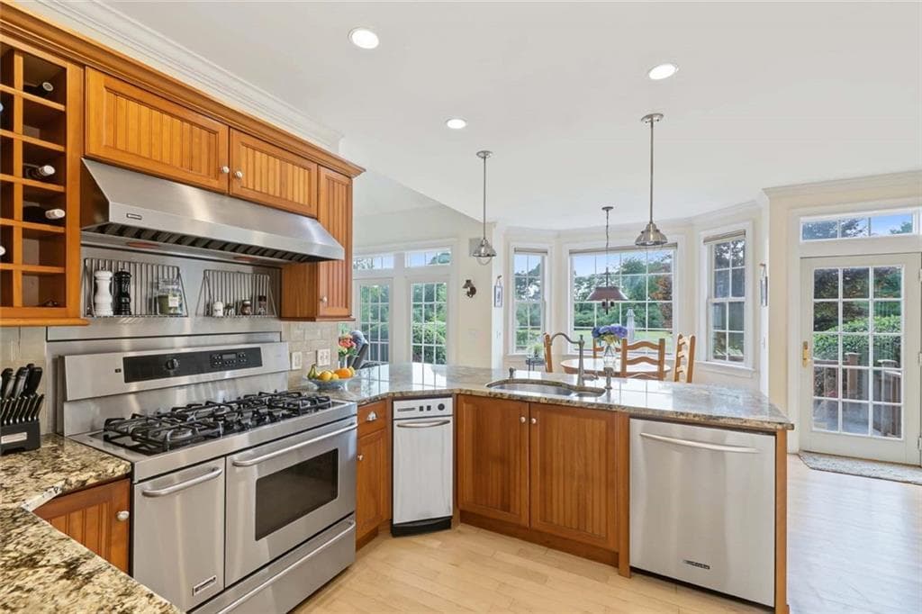 Single Family Residence at 260 Walden Way, South Kingstown, photo 18 of 50