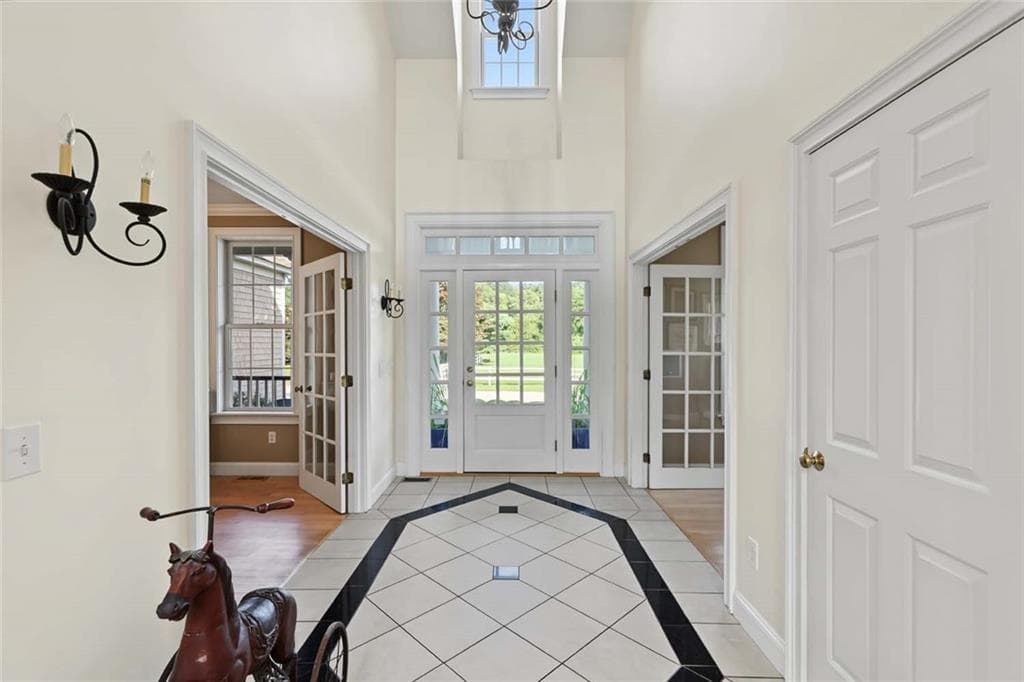 Single Family Residence at 260 Walden Way, South Kingstown, photo 11 of 50