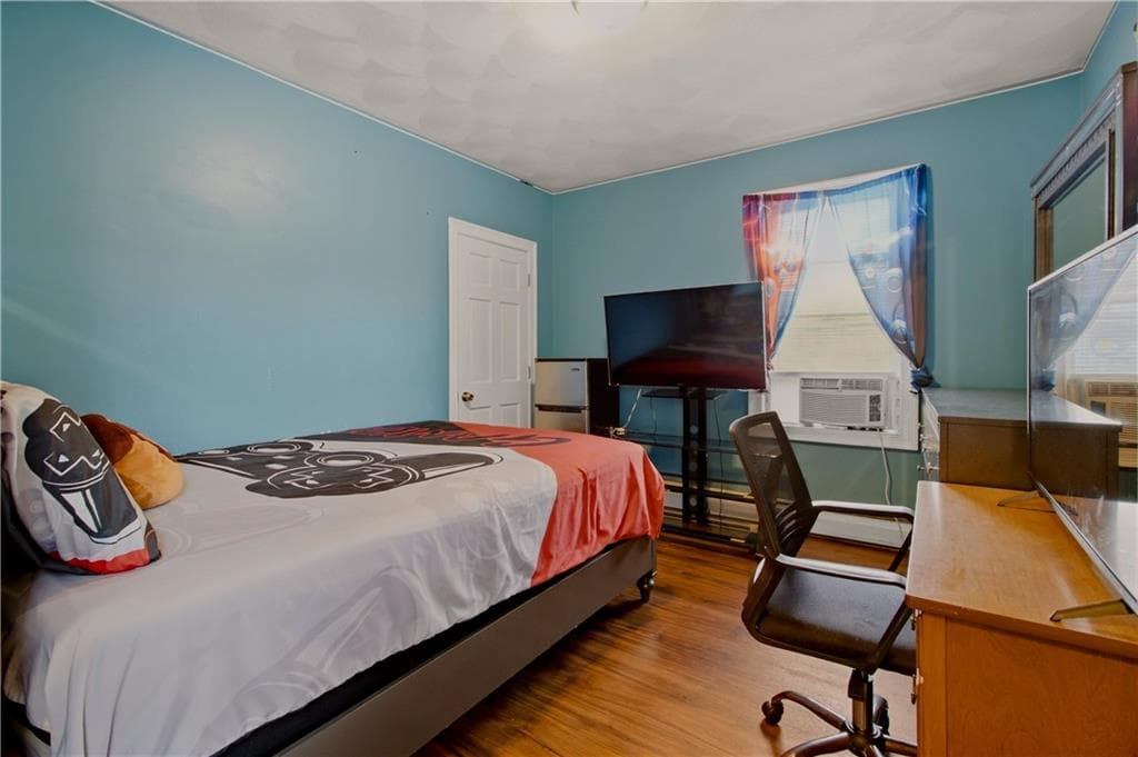 Single Family Residence at 1003 Douglas Avenue, Providence, photo 27 of 39