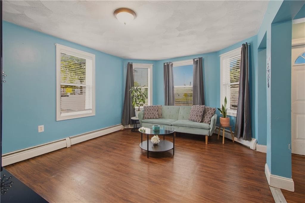 Single Family Residence at 1003 Douglas Avenue, Providence, photo 6 of 39
