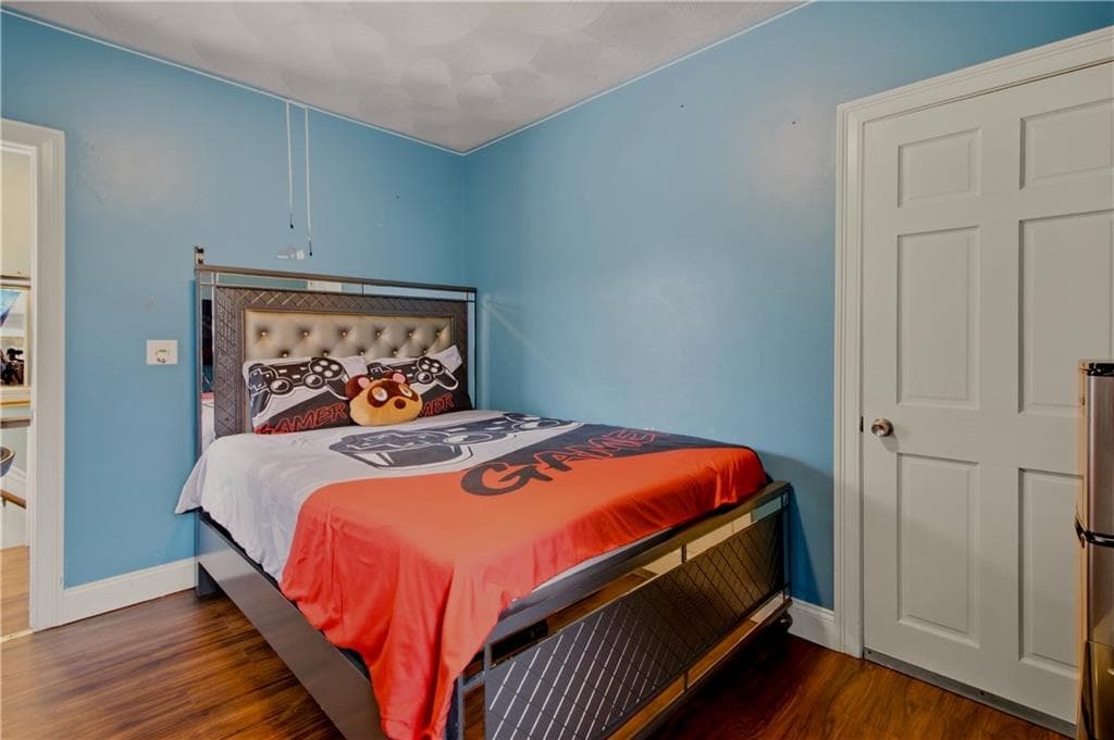 Single Family Residence at 1003 Douglas Avenue, Providence, photo 26 of 39