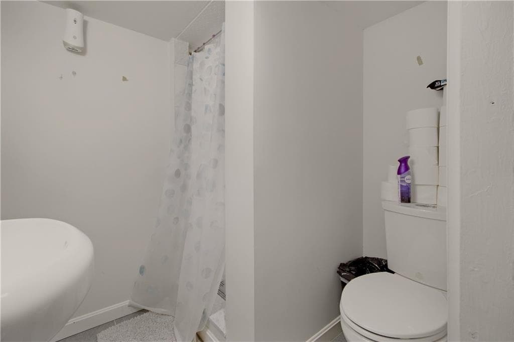 Single Family Residence at 1003 Douglas Avenue, Providence, photo 32 of 39