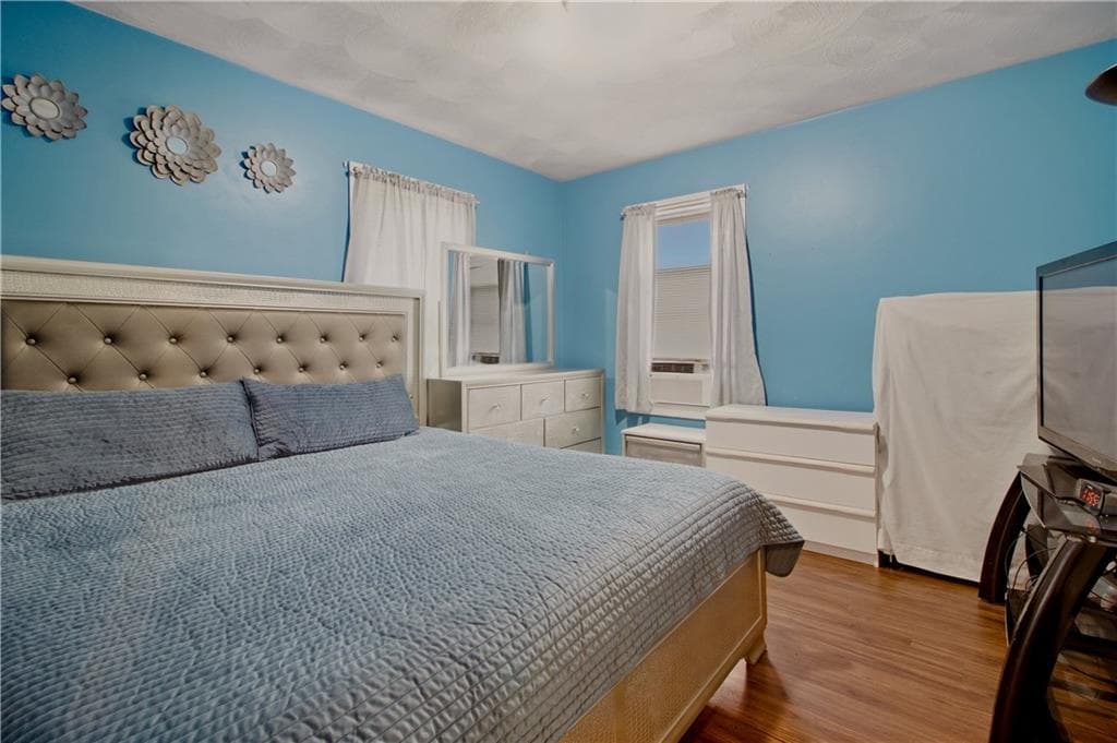 Single Family Residence at 1003 Douglas Avenue, Providence, photo 20 of 39