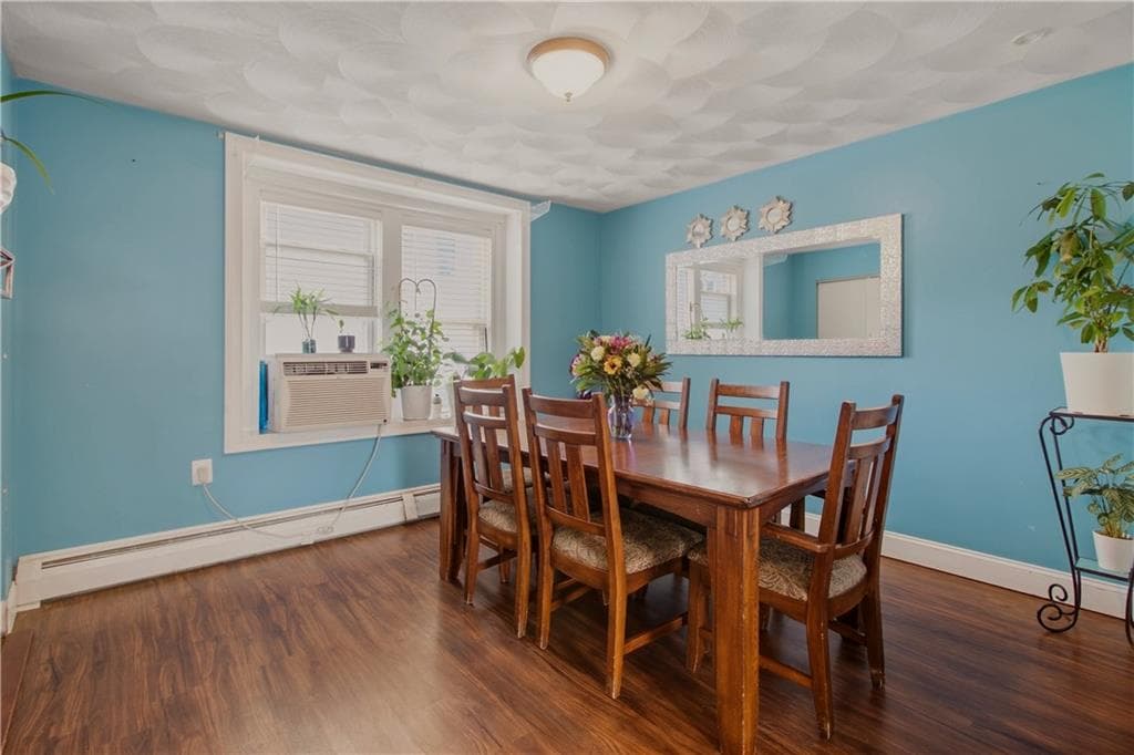 Single Family Residence at 1003 Douglas Avenue, Providence, photo 9 of 39