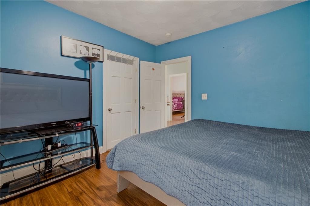 Single Family Residence at 1003 Douglas Avenue, Providence, photo 21 of 39