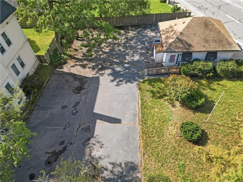 Single Family Residence at 215 Waterman Avenue, East Providence, photo 2 of 12