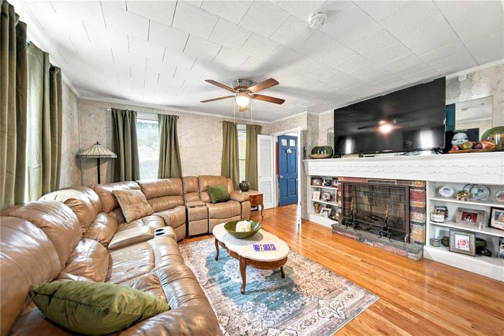Single Family Residence at 9 Pond Avenue, Lincoln, photo 22 of 42