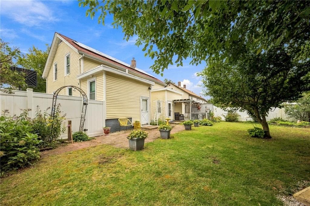 Single Family Residence at 9 Pond Avenue, Lincoln, photo 38 of 42