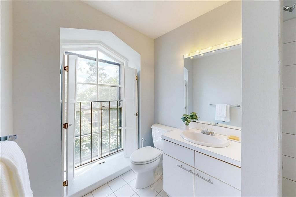 Condominium at 10 East Street UNIT 8, Providence, photo 30 of 37
