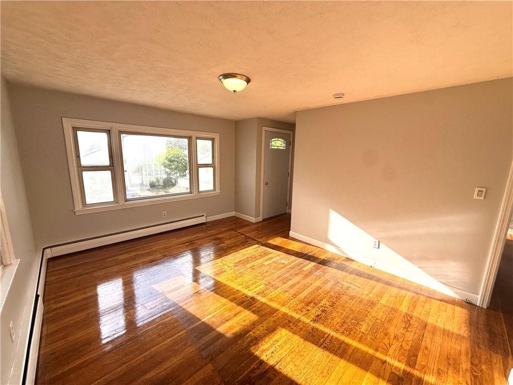 Single Family Residence at 39 Standish Avenue, Providence, photo 6 of 29