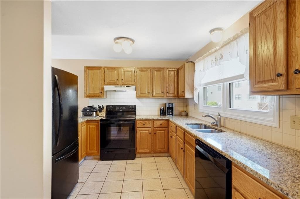 Condominium at 1603 Plainfield Pike UNIT H6, Johnston, photo 3 of 29