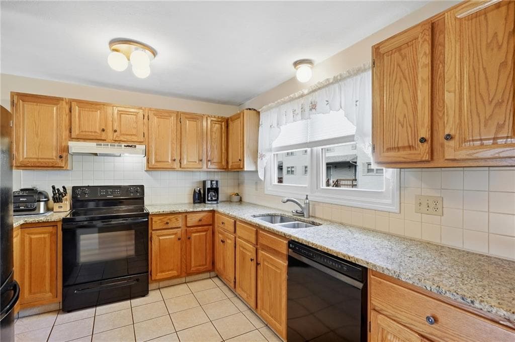 Condominium at 1603 Plainfield Pike UNIT H6, Johnston, photo 5 of 29