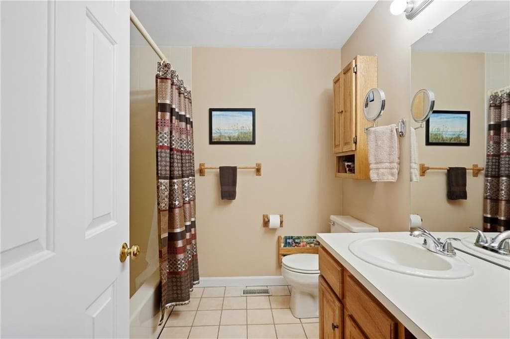 Condominium at 1603 Plainfield Pike UNIT H6, Johnston, photo 24 of 29