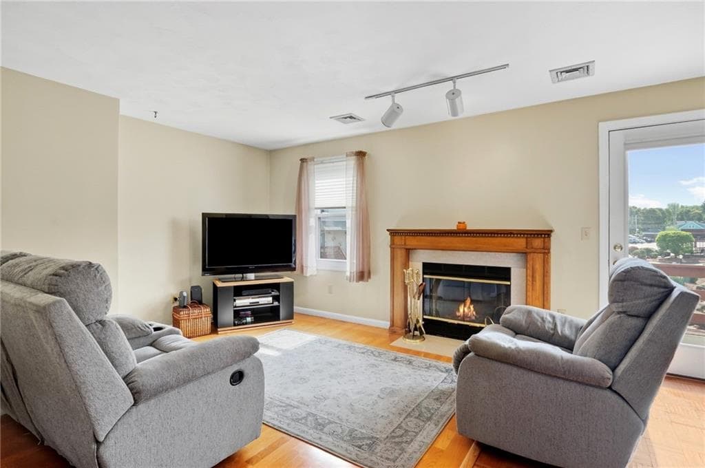 Condominium at 1603 Plainfield Pike UNIT H6, Johnston, photo 8 of 29