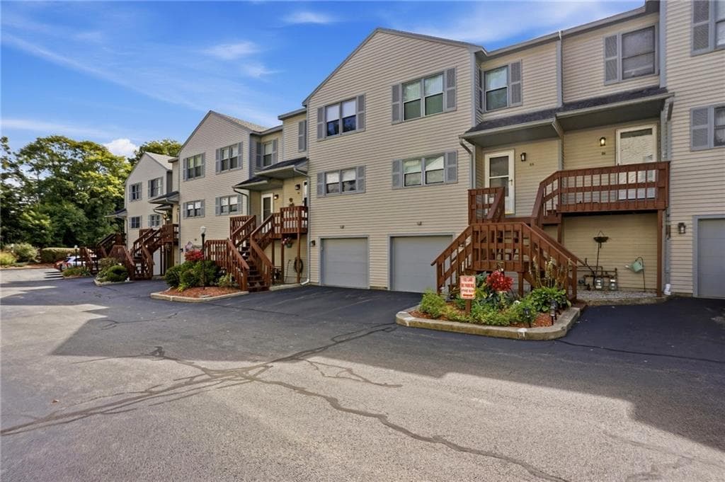 Condominium at 1603 Plainfield Pike UNIT H6, Johnston, photo 25 of 29