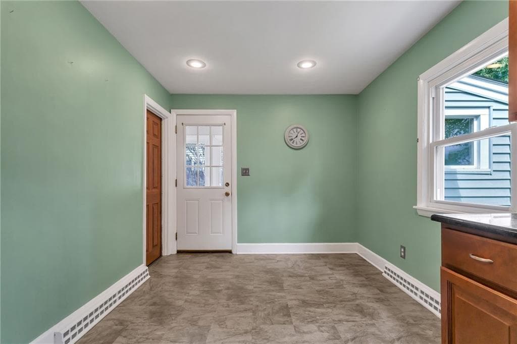 Single Family Residence at 3 Collins Terrace, Middletown, photo 13 of 49