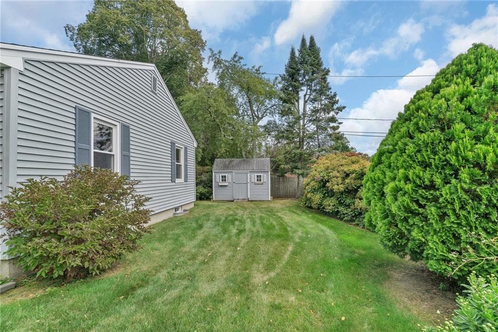 Single Family Residence at 3 Collins Terrace, Middletown, photo 39 of 49