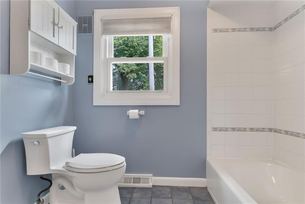 Single Family Residence at 3 Collins Terrace, Middletown, photo 25 of 49