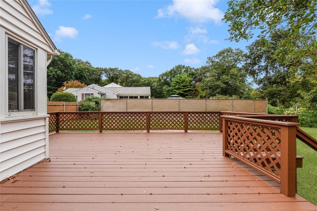 Single Family Residence at 18 Laurel Lane, Lincoln, photo 10 of 10